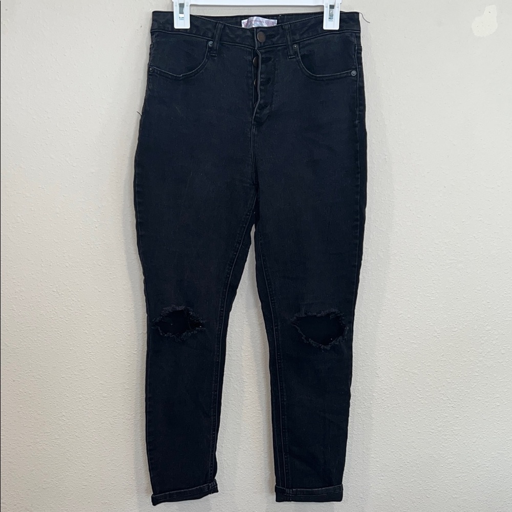 No Boundaries High Rise Distressed Black Jeans